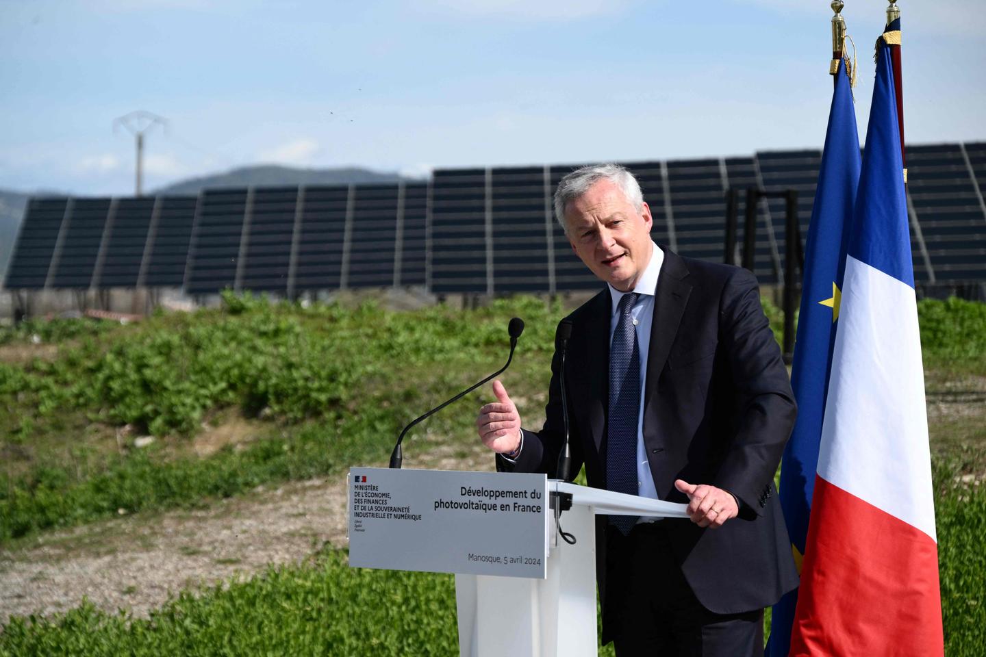 « Le gouvernement s???acharne à vider les caisses des collectivités locales, les contraignant...