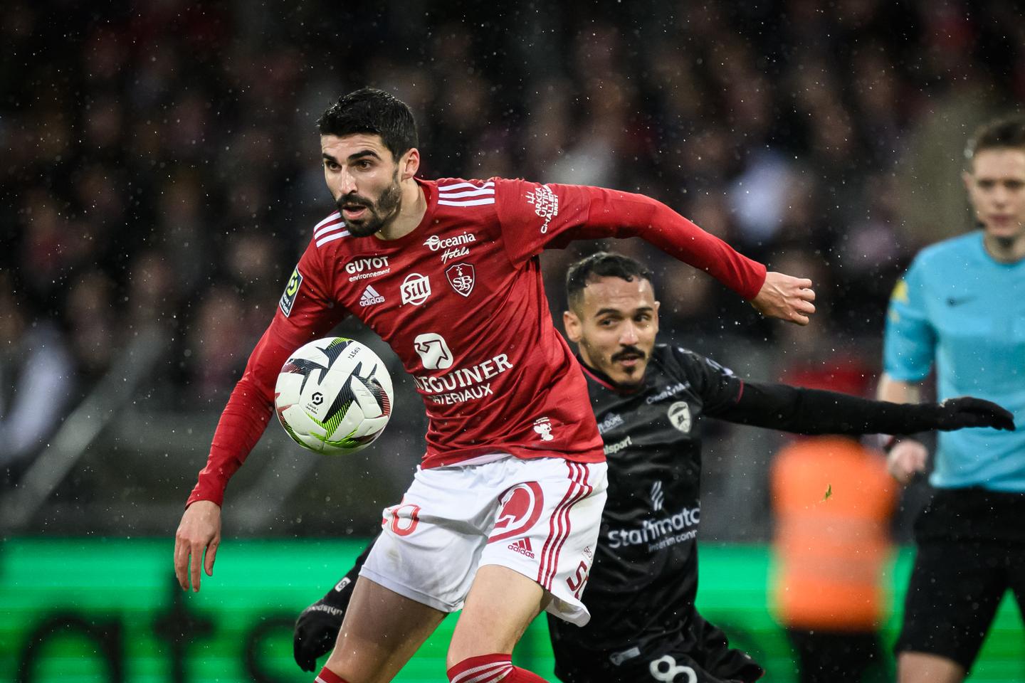 Pierre Lees-Melou, le footballeur de Brest qui revendique un état d???esprit d???amateur