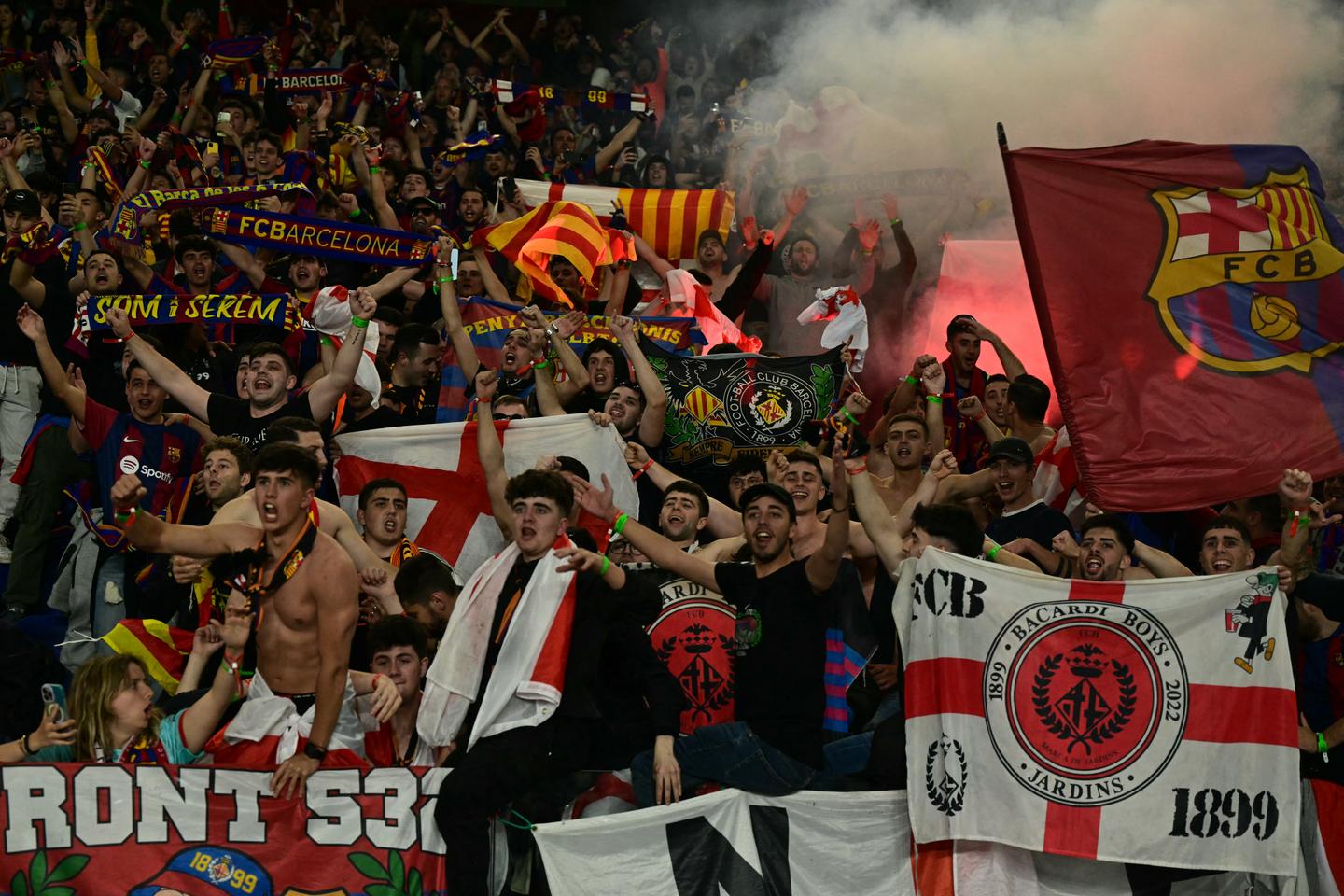 L???UEFA sanctionne le FC Barcelone pour le « comportement raciste de ses supporteurs »