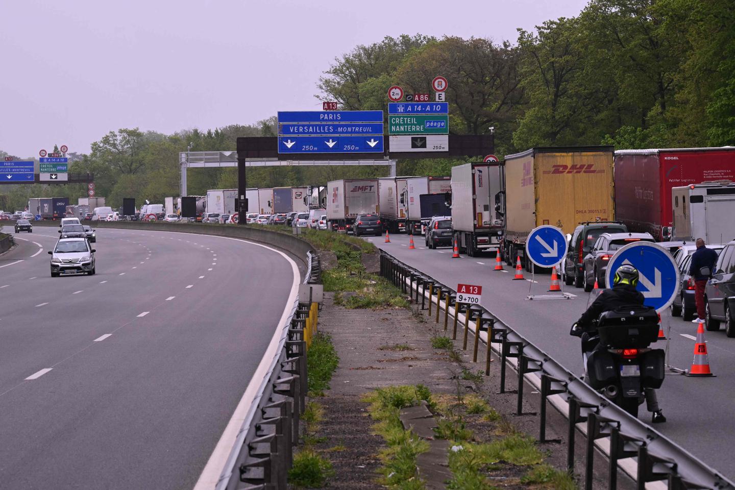 La fermeture d???une portion de l???A13 repose la question de l???état des routes en France