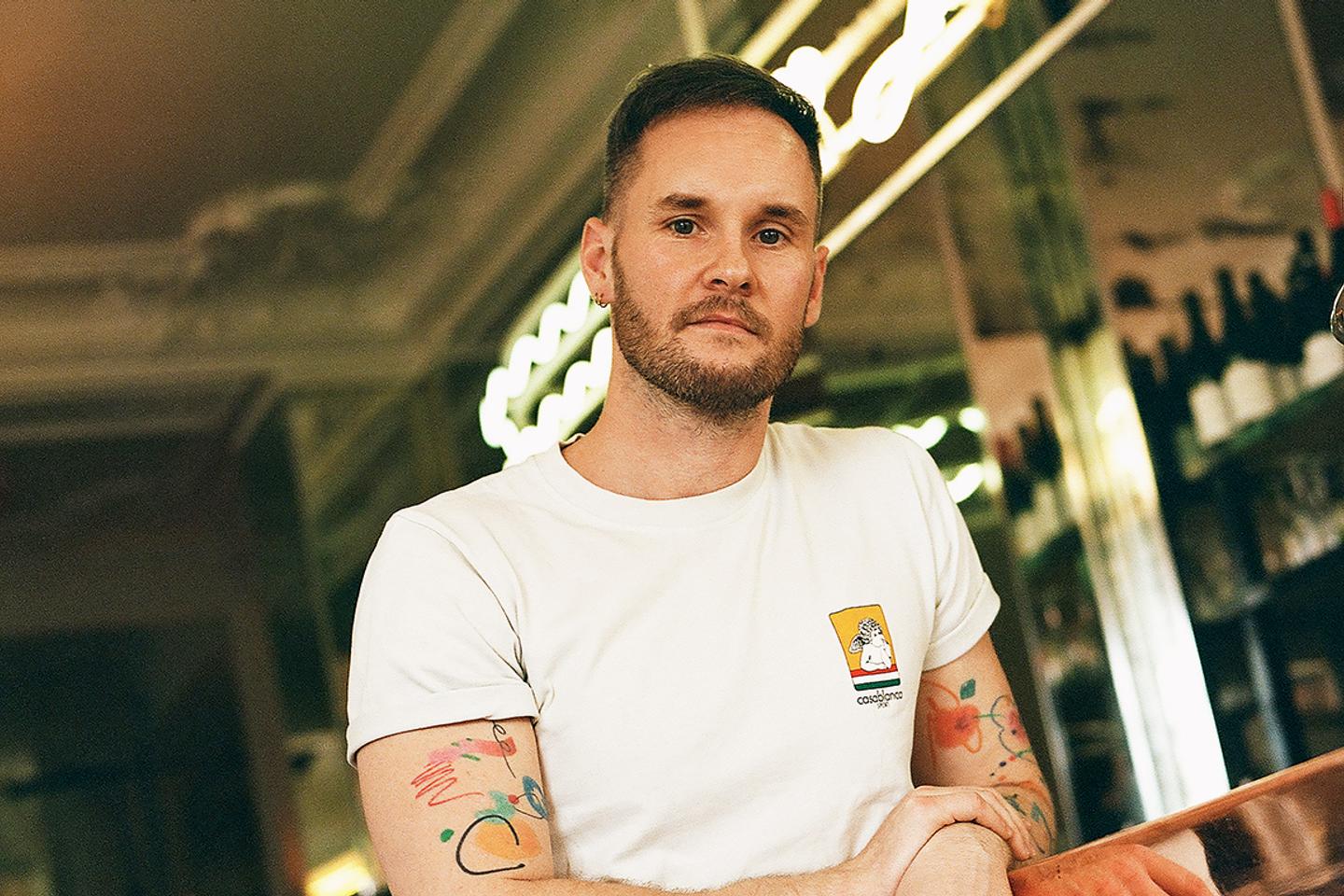 Julien Dufresne-Lamy part sur les traces de la star des Blackpink et signe le roman noir et rose de...