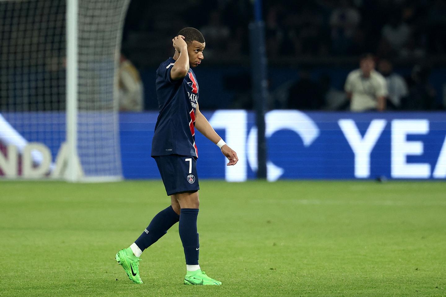 Kylian Mbappé, qui réclame 55 millions d???euros au PSG, rejette la médiation suggérée par...