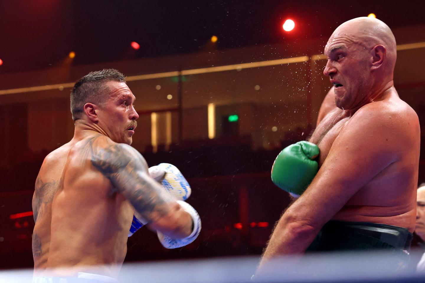 Boxe : l???Ukrainien Oleksandr Usyk, vainqueur du Britannique Tyson Fury, devient le champion...