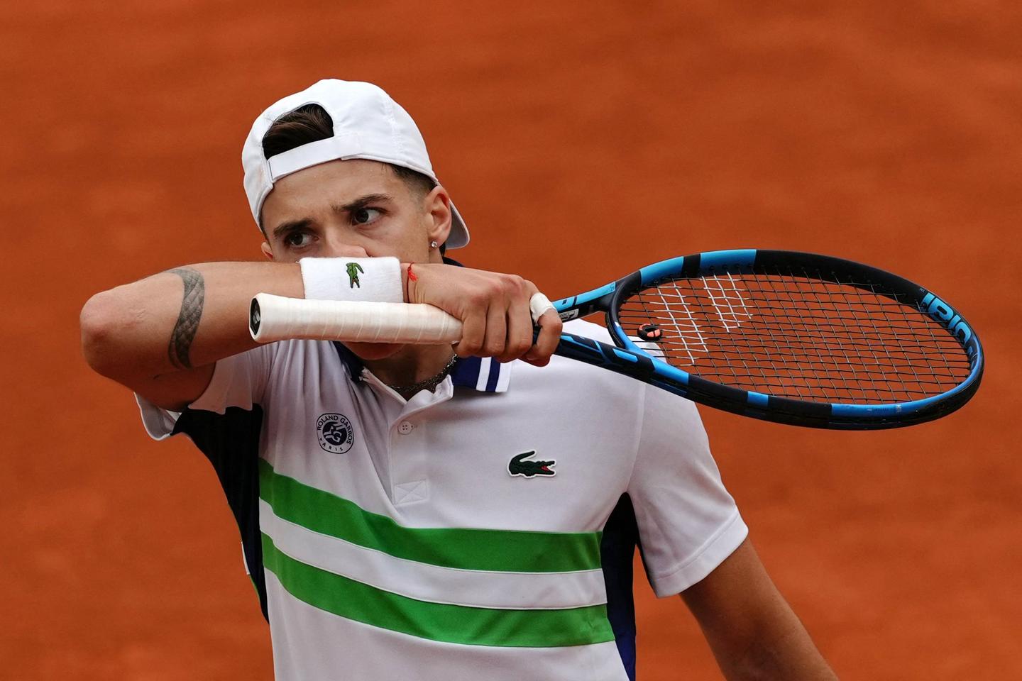 A Roland-Garros, la jeunesse française renvoyée à ses chères études