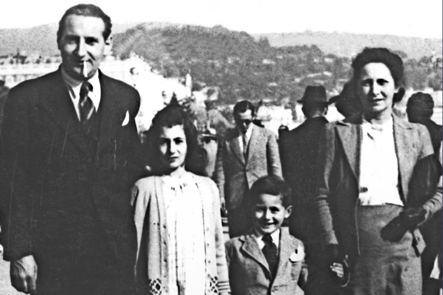 « On pensait qu???il allait revenir » : Serge Klarsfeld évoque à son tour la mémoire de la...