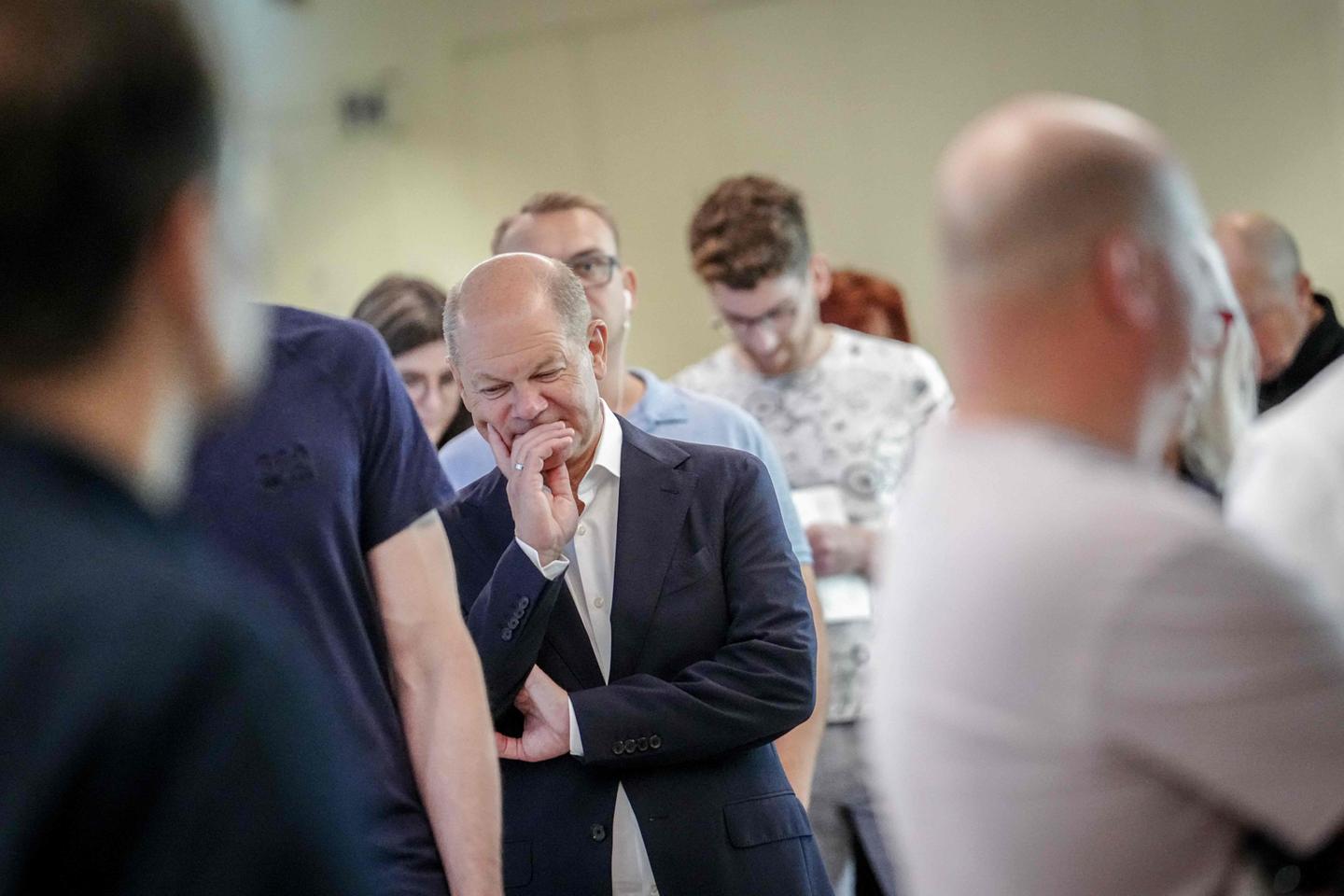 Elections européennes : désavoué par les électeurs allemands, Scholz sous pression pour ouvrir...