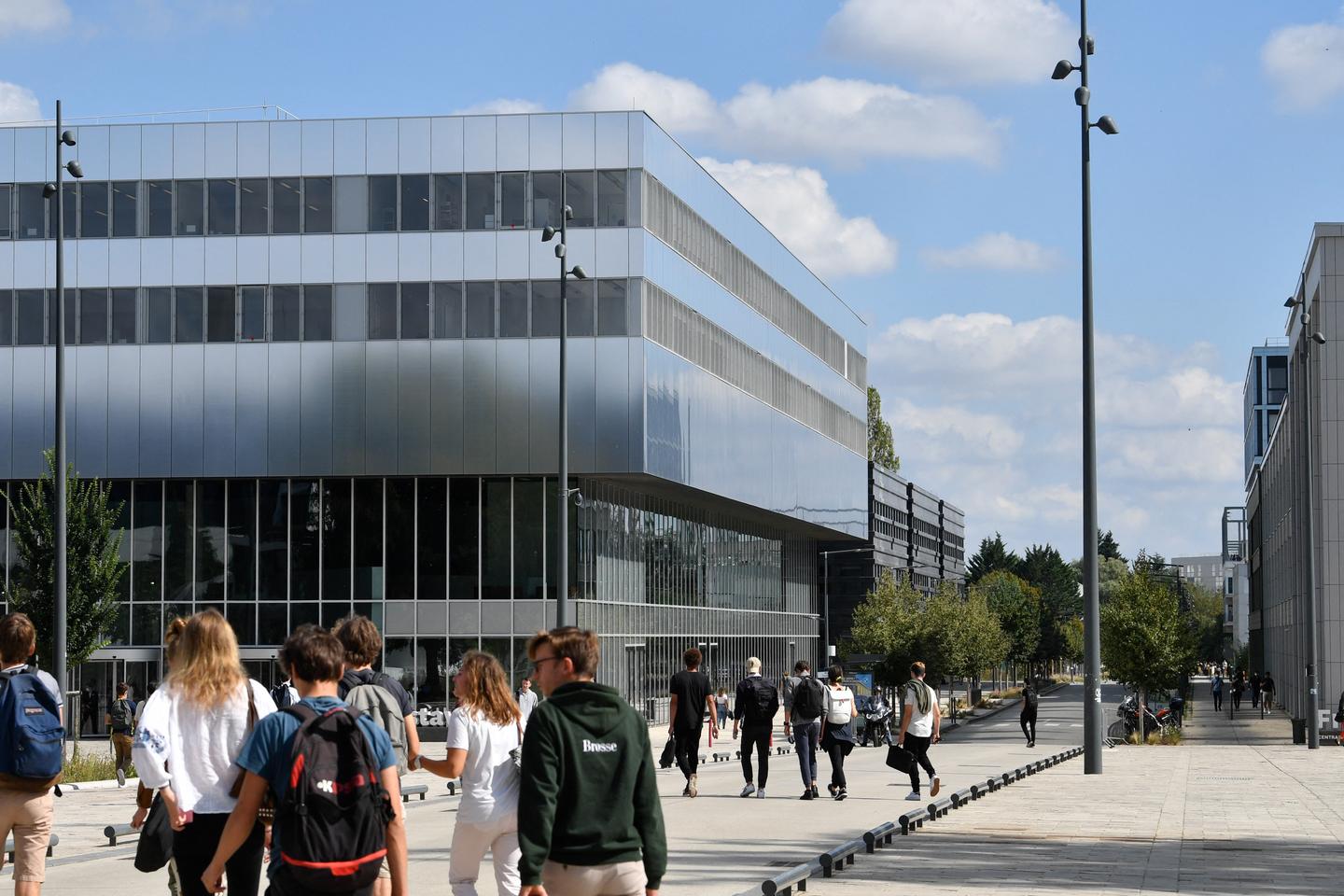 Université Paris-Saclay : après plusieurs mois de crise, un nouveau président élu