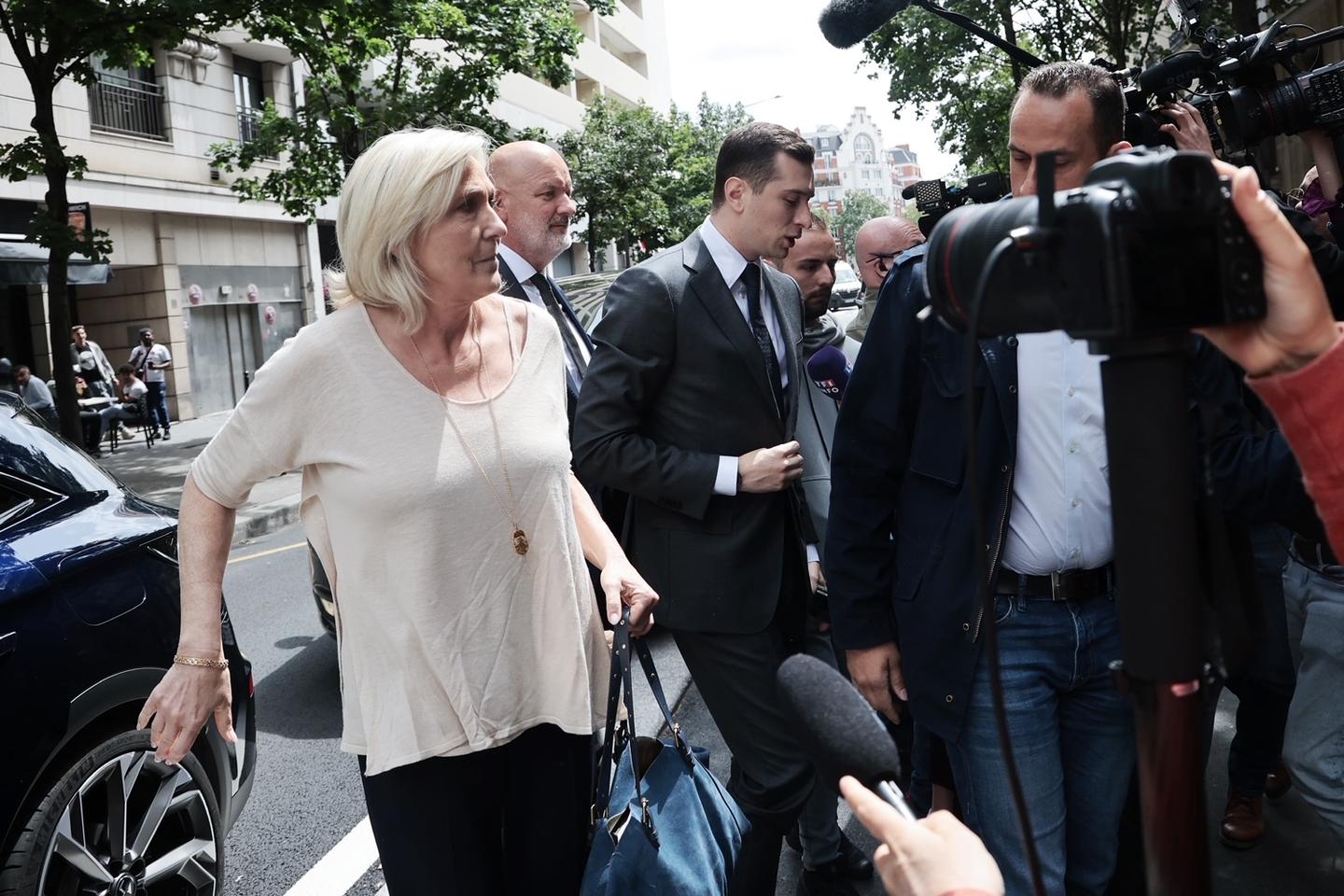 Entre la droite et l???extrême droite, une longue histoire tourmentée