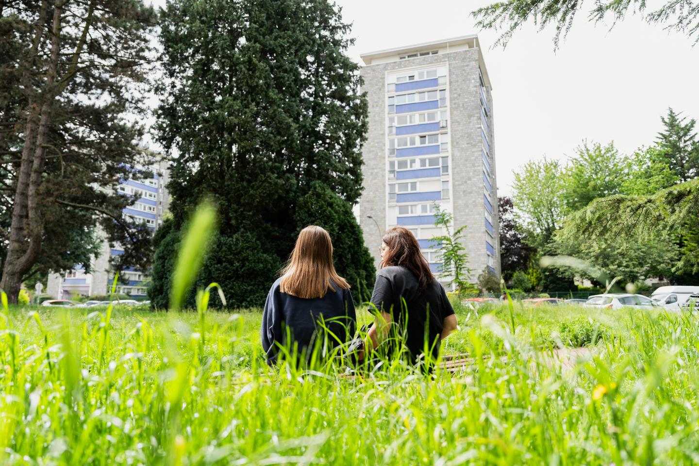 Educateurs de la prévention spécialisée, la famille de la rue : « Mon éducatrice, c???est un...