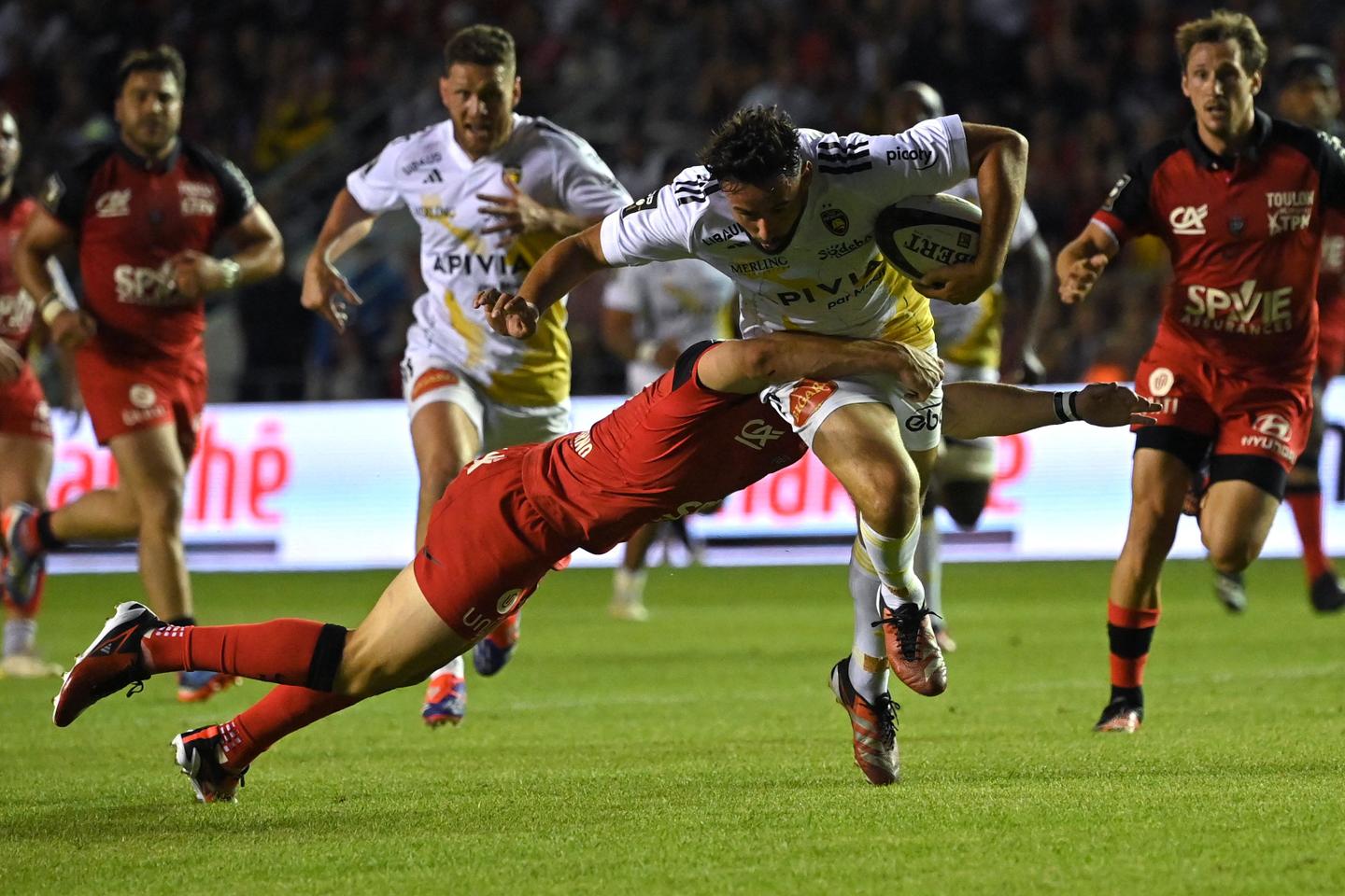 Top 14 : La Rochelle remporte son barrage à Toulon et donne rendez-vous à Toulouse en...