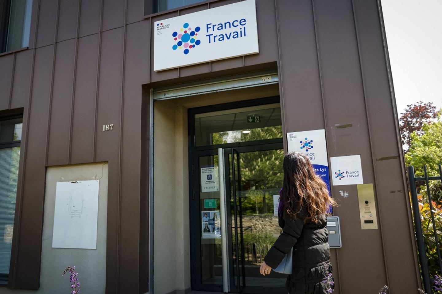 Les allocations-chômage revalorisées de 1,2 % au 1???ʳ juillet, « trop faible » pour les...