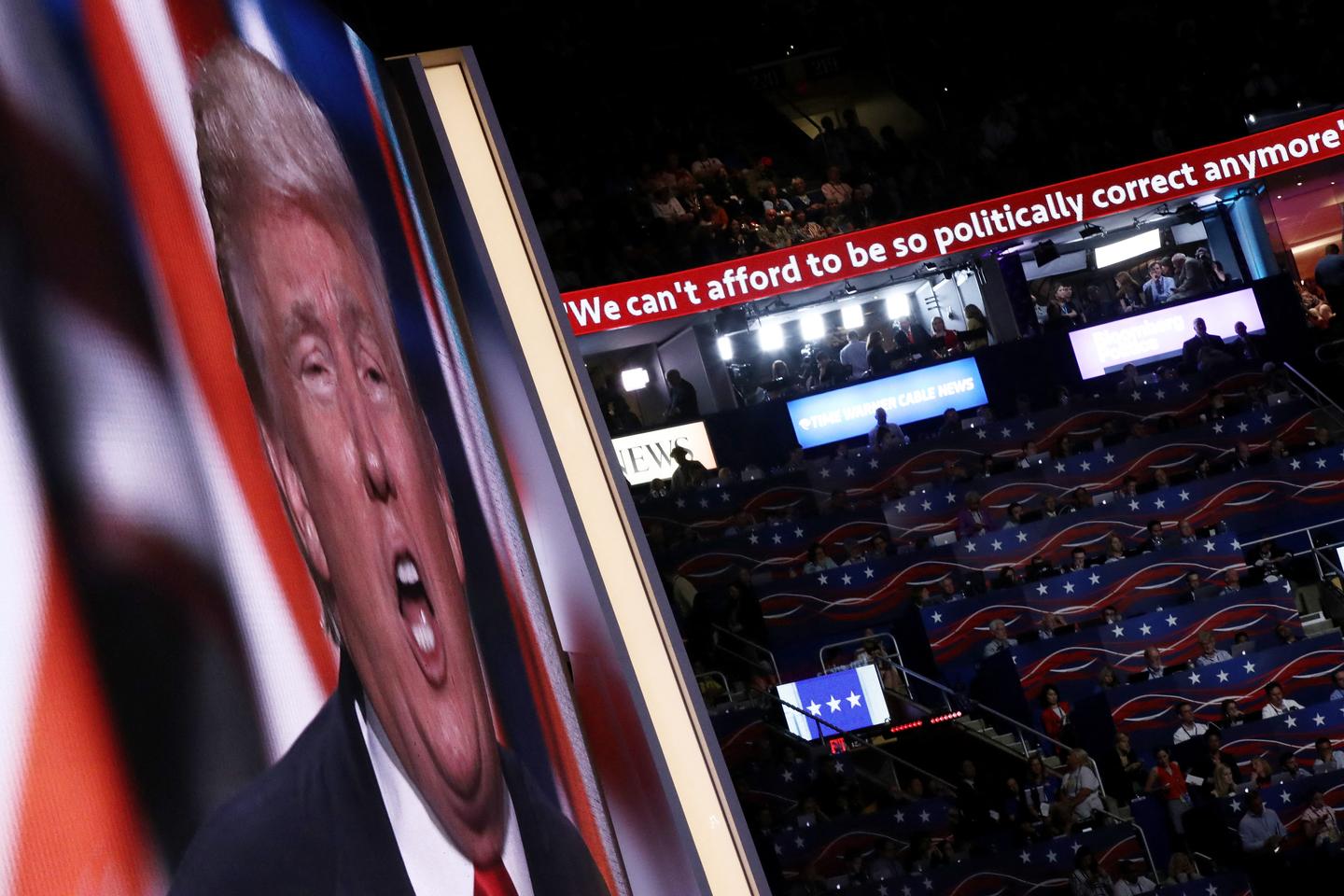 Trump Fictions : « Air Force One », seul aux manettes