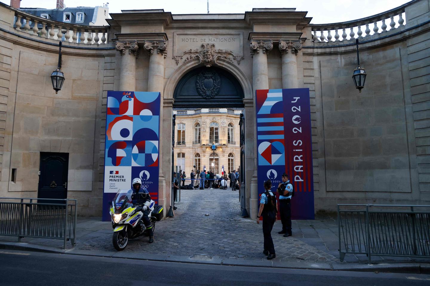 Le calendrier politique de la rentrée : universités d???été, rencontres à l???Elysée,...