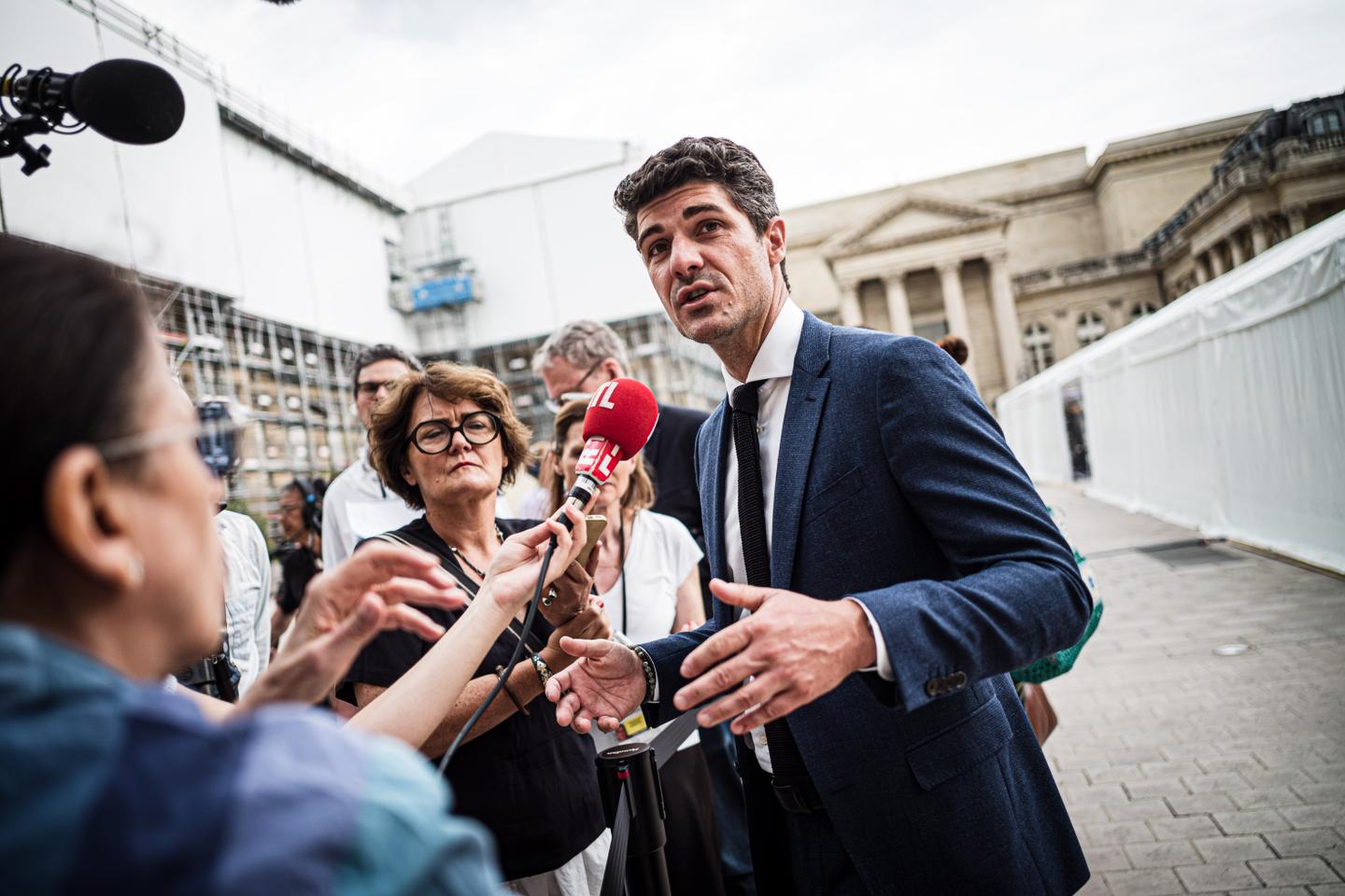 Aurélien Pradié, député : « De jour en jour, nous nous habituons aux forfaitures...