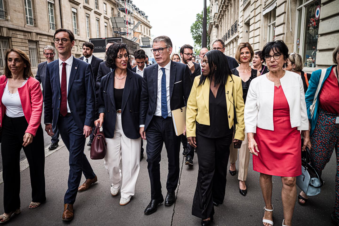 Nouveau Front populaire : le PS rejette la proposition d???Huguette Bello comme première...