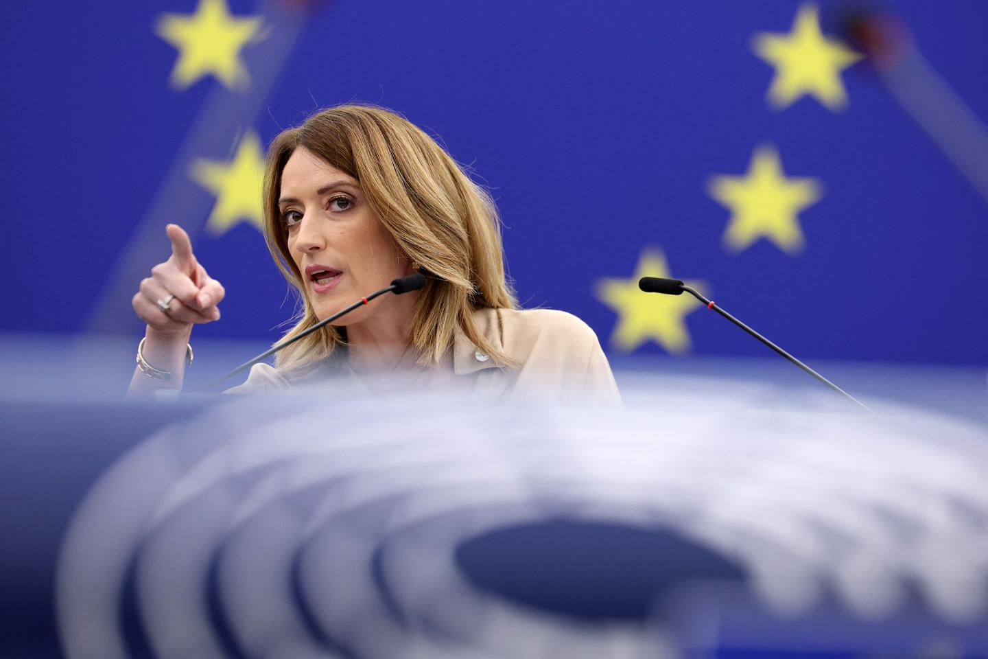 Roberta Metsola, conservatrice maltaise, réélue présidente du Parlement européen