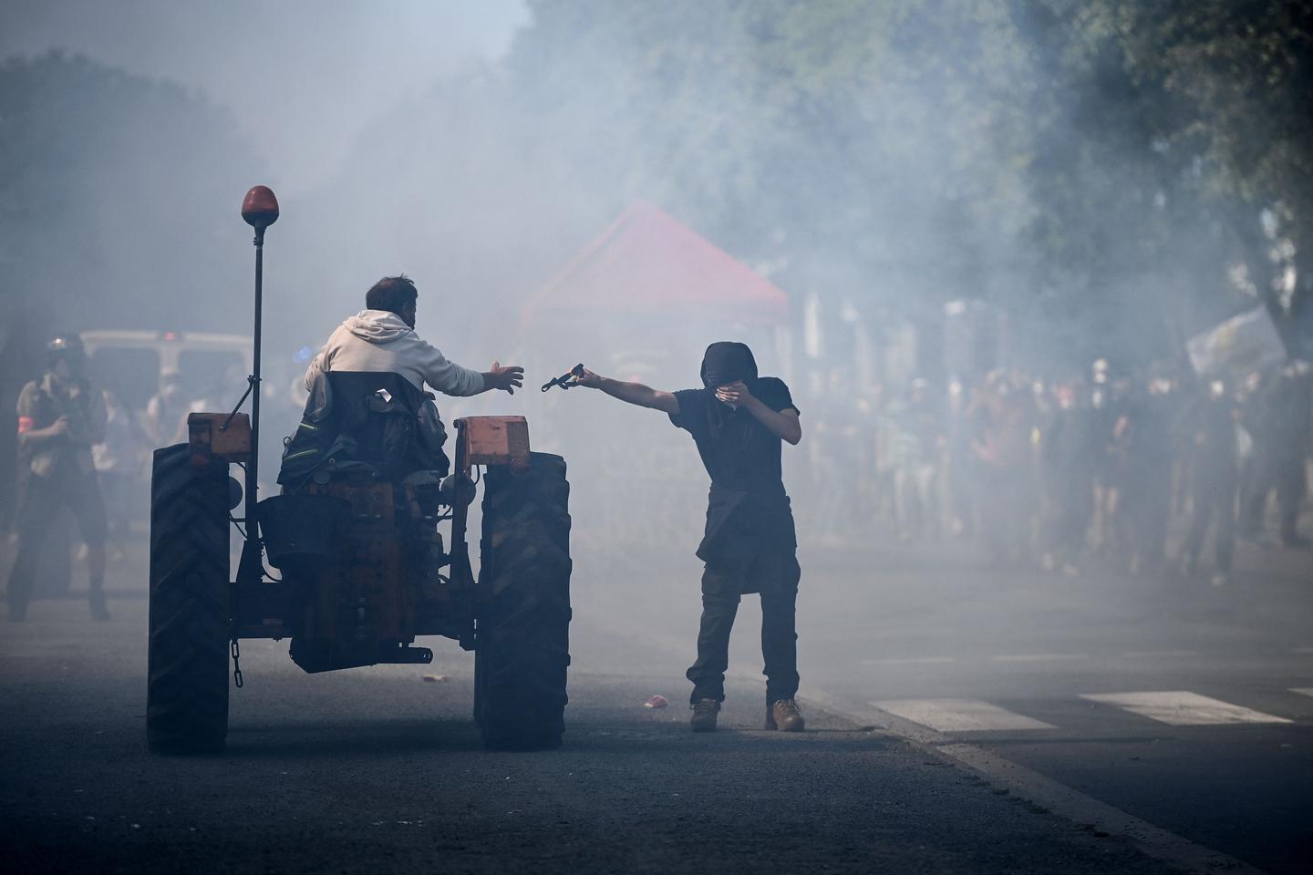 A La Rochelle, le port de La Pallice brièvement occupé par les opposants aux mégabassines