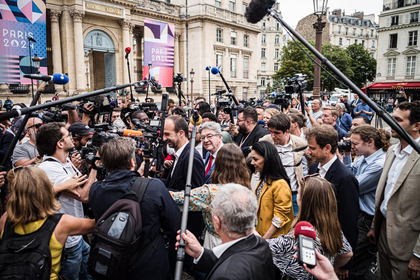 Choix du premier ministre : les négociations reprennent à gauche, les désaccords persistent