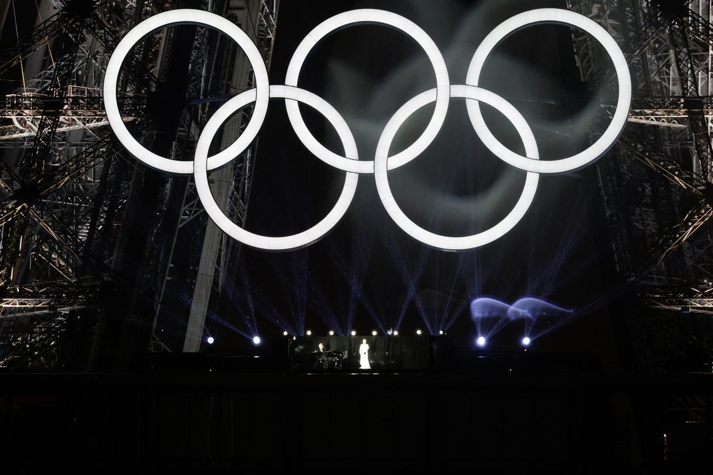JO 2024 : Zinédine Zidane, Lady Gaga, Céline Dion, un spectacle total sur la Seine et le...