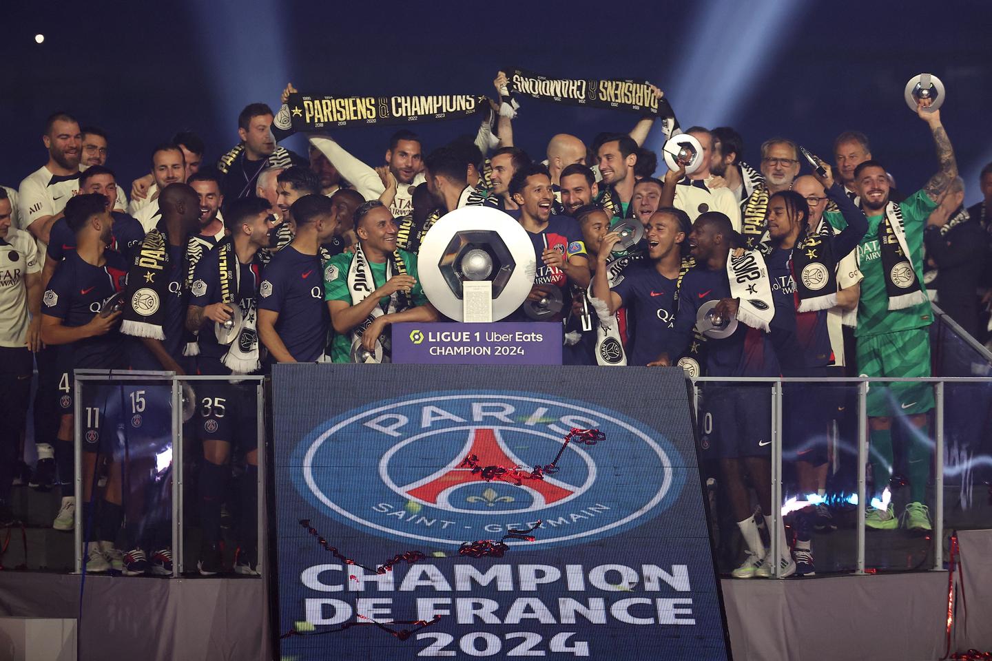 Football : les droits télévisés de la Ligue 1 officiellement attribués à la plateforme DAZN...