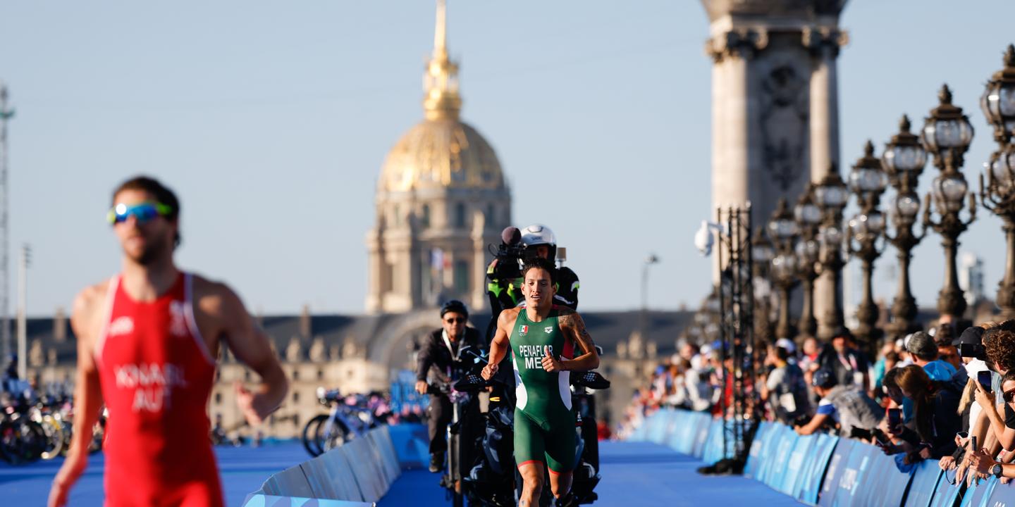 En direct, JO 2024 : les triathlètes français distancés pour le podium dans le relais mixte...