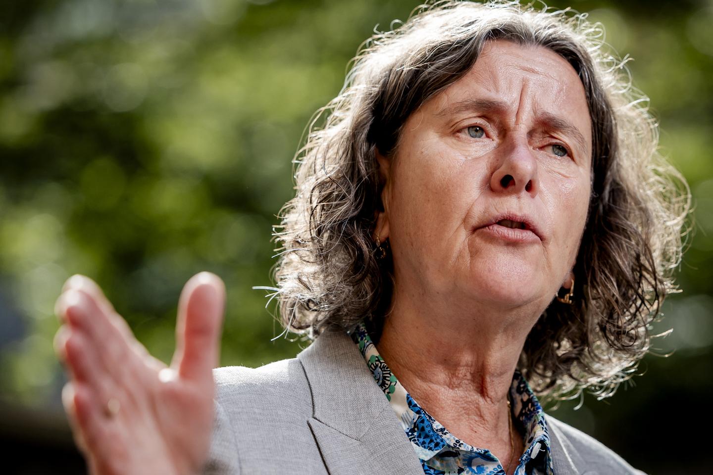 L???expulsion d???un enfant de 11 ans d???origine arménienne, symbole de la nouvelle politique...