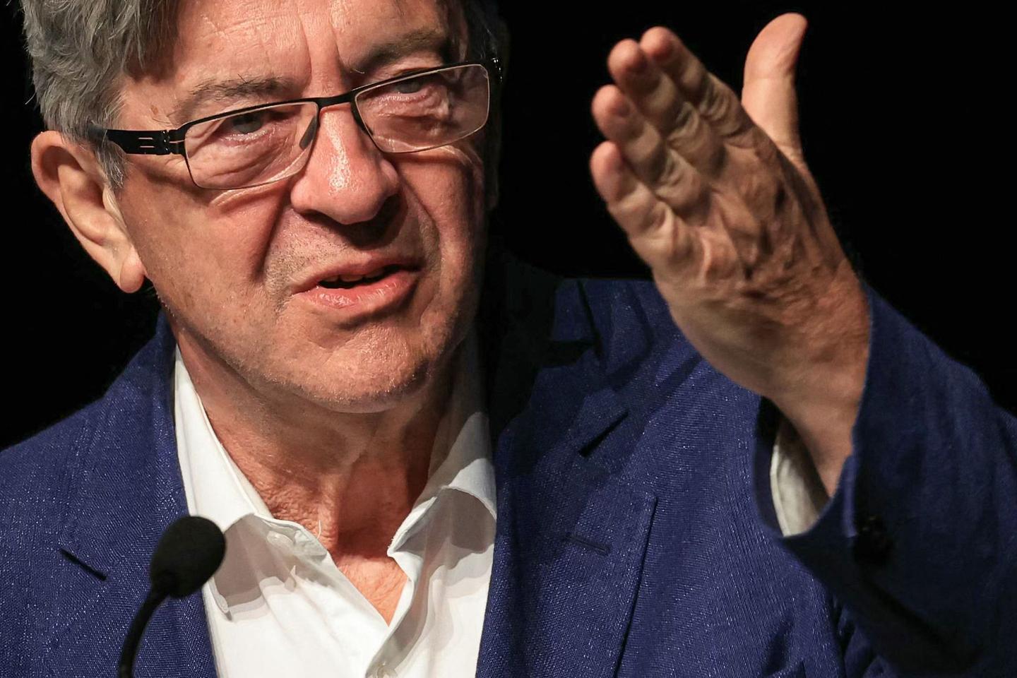 « Pour sortir du jeu mortifère des partis de gauche, une solution se dessine : organiser une...