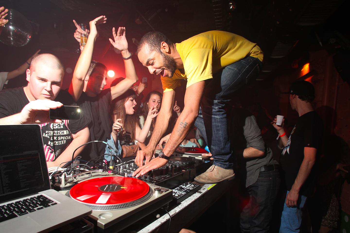 « DJ Mehdi. Made in France », une plongée passionnante dans les scènes rap et électro, alors...