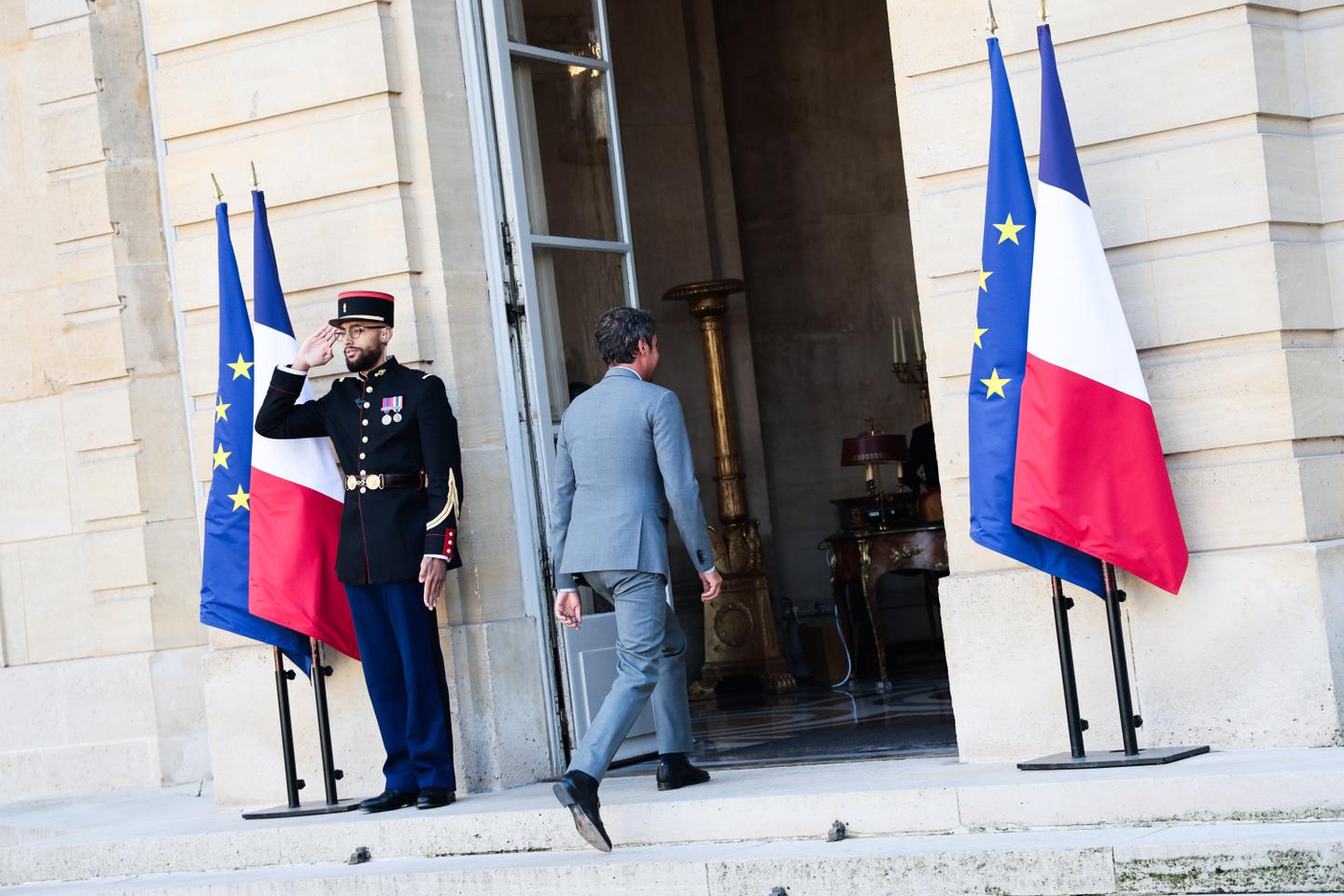 Michel Barnier met la dernière main à son gouvernement sur fond de tensions avec le camp...