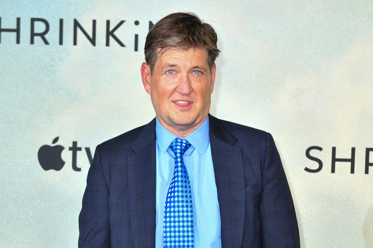 Bill Lawrence, scénariste de la série « Shrinking » : « J’écris en général à propos...