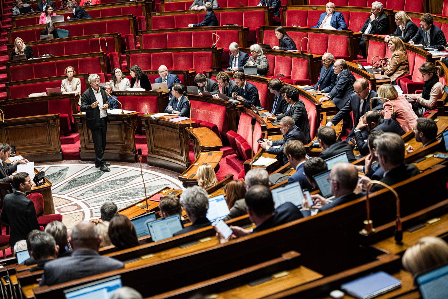 Budget : un examen à marche forcée pour un vote à la tenue toujours incertaine
