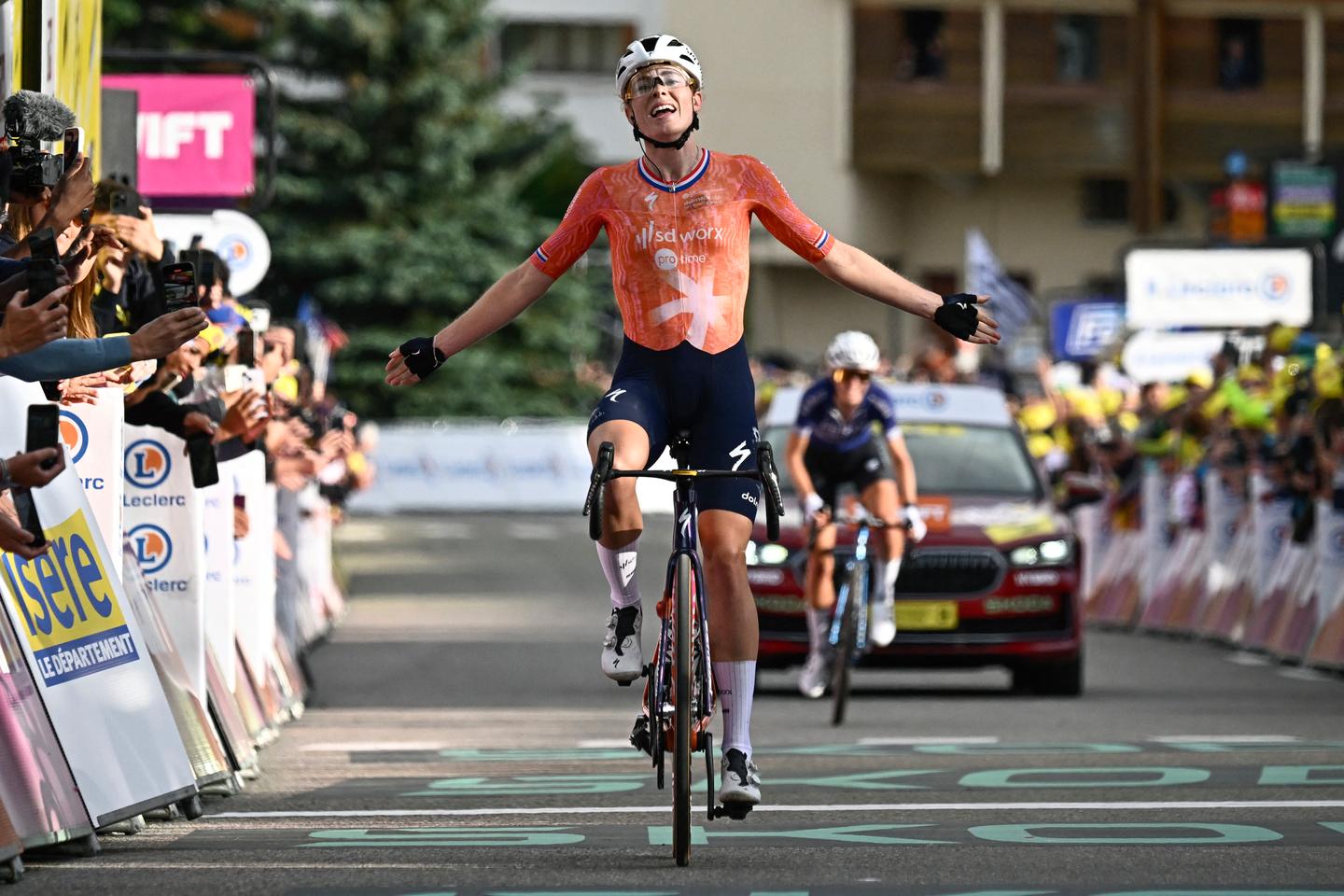 Demi Vollering, vainqueure du Tour de France 2023, renforce l’ambitieuse équipe française...