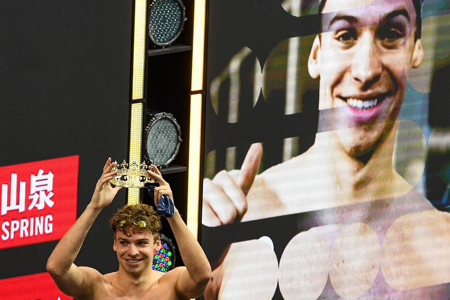 Nouveau record d’Europe pour Léon Marchand, qui « s’amuse » et devient le deuxième homme...