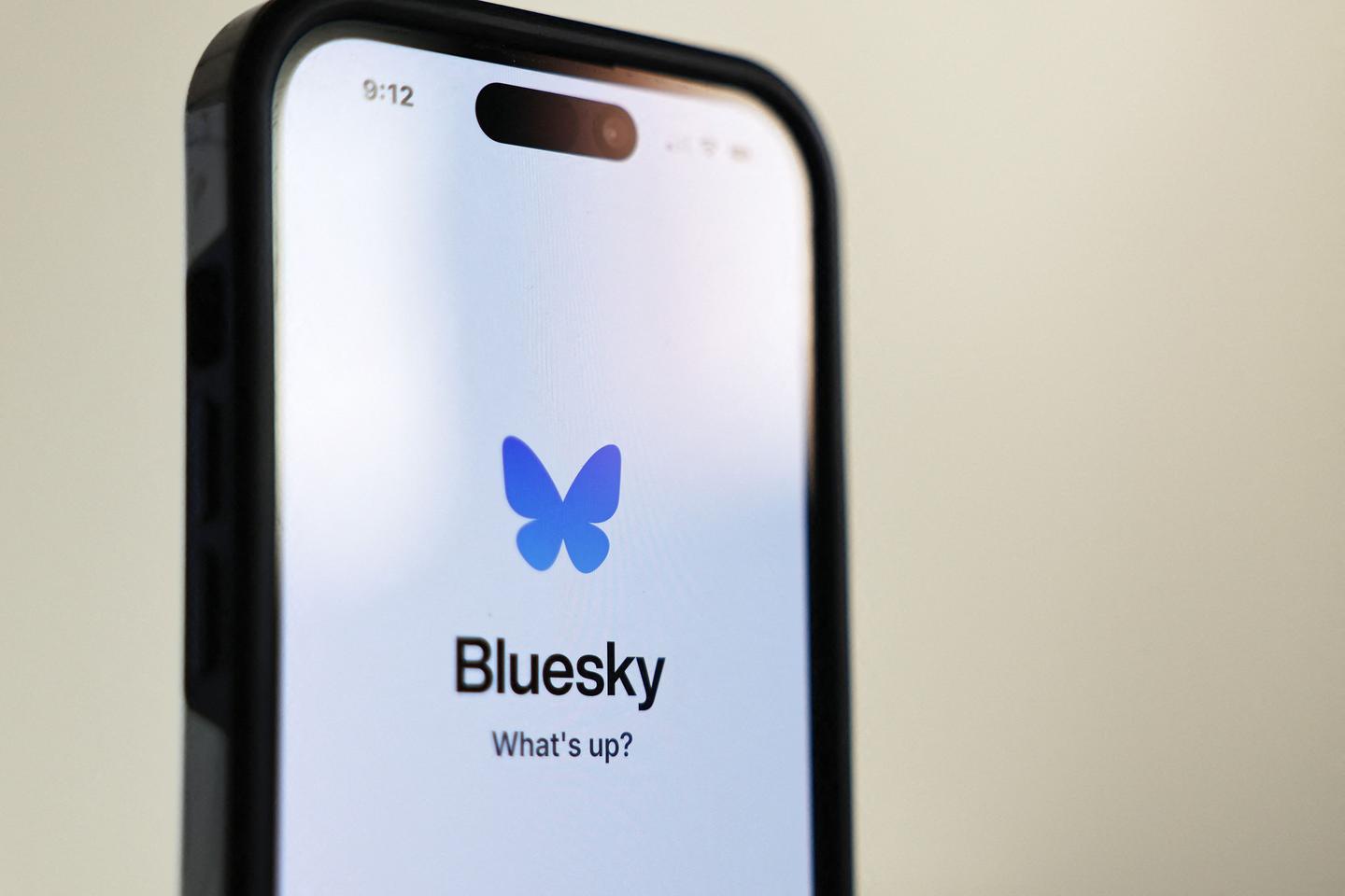 Après l’élection de Donald Trump, Bluesky, concurrent de X, s’apprête à dépasser les...