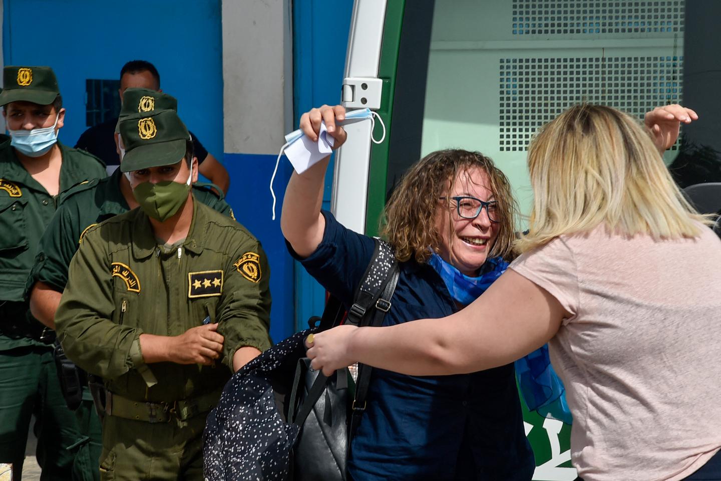 En Algérie, « l’exil forcé » pour toute voix dissidente