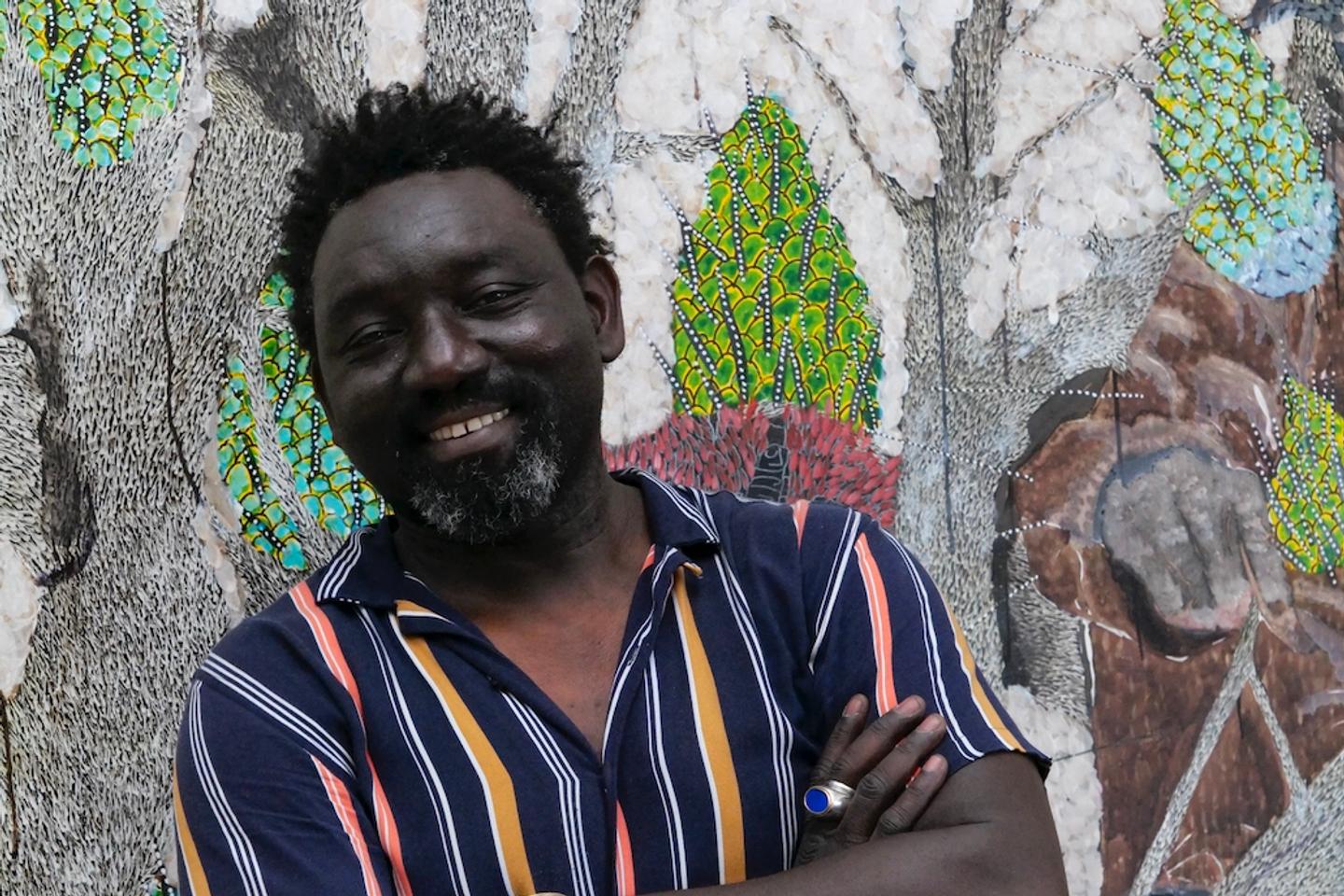 Art contemporain : le peintre sénégalais Omar Ba célèbre la sagesse peule