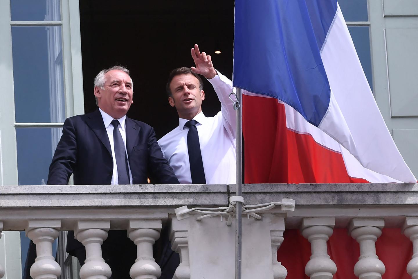 « Les compétences du président de la République doivent être mieux encadrées, de sorte à le...