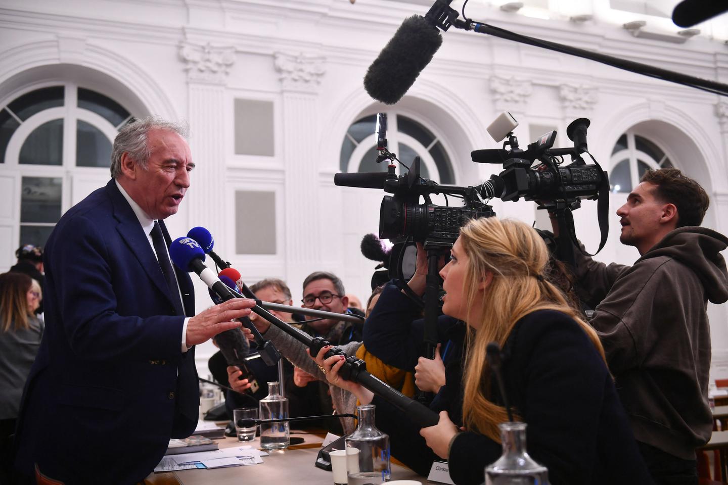 François Bayrou affirme son indépendance avant d’annoncer son gouvernement