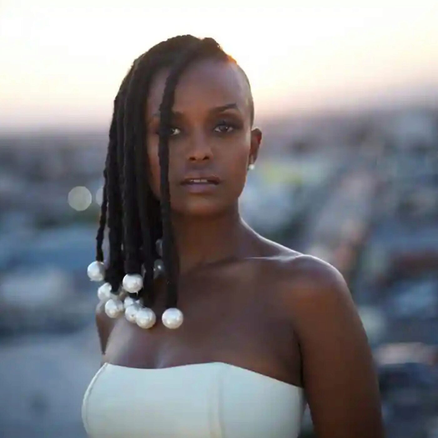 Le jukebox : Sabrina Bellaouel, Kelela, Chromatics, BadBadNotGood, Jay-Z, Haim et plus !