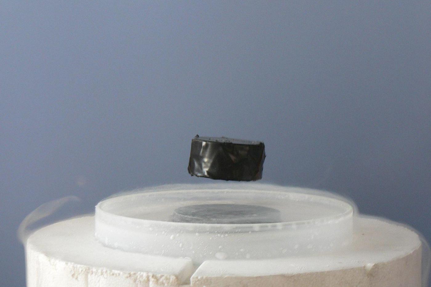 Un nouveau supraconducteur exotique attise la curiosité des chercheurs
