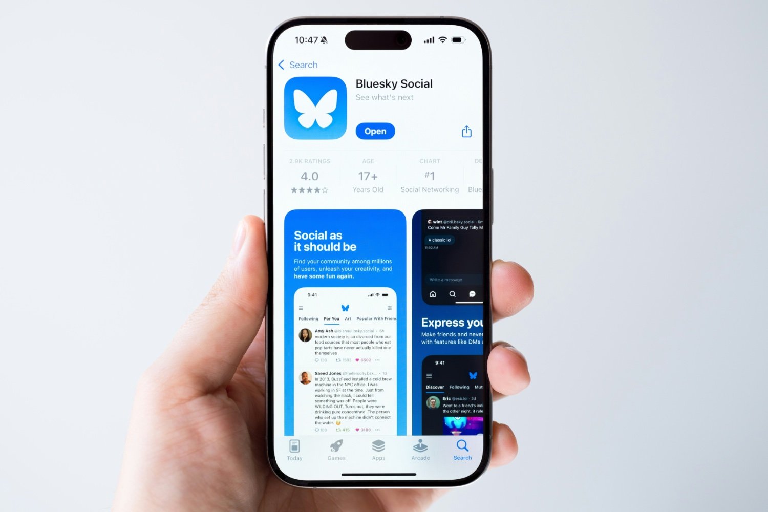 TikTok vacille, ses concurrents accélèrent : Bluesky et X se mettent aux vidéos courtes
