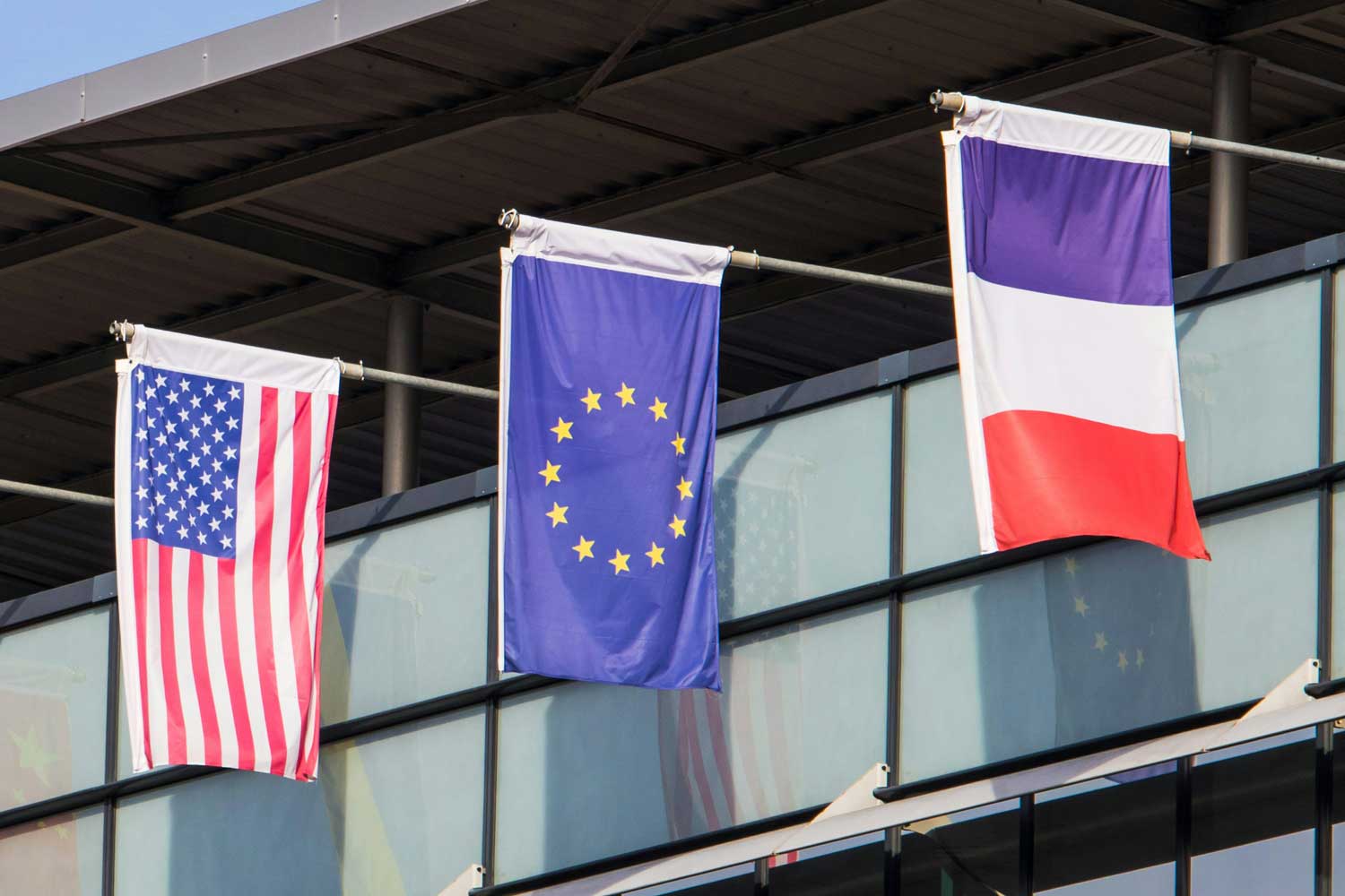Flambée des prix en vue pour Netflix, Amazon, Google à cause d’une taxe européenne ?