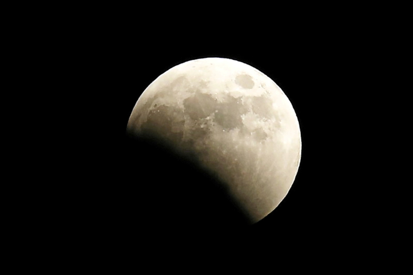 Pourquoi les éclipses lunaires sont-elles amenées à disparaître ?