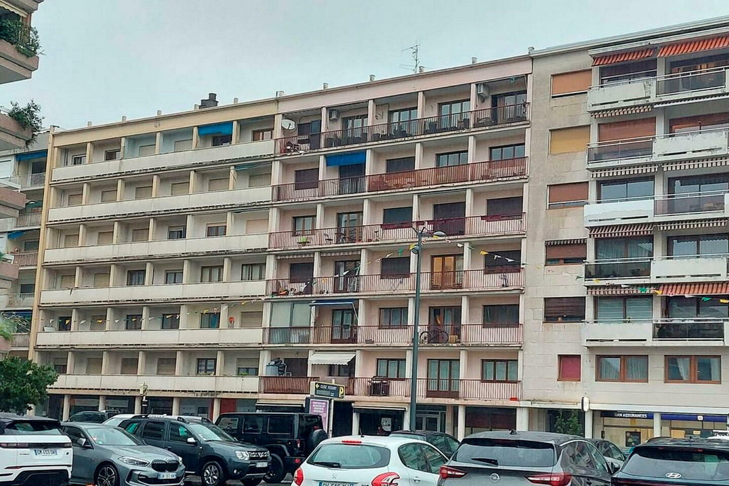 ?? Annemasse, les squatteurs, le faux syndic et les habitants terrorisés