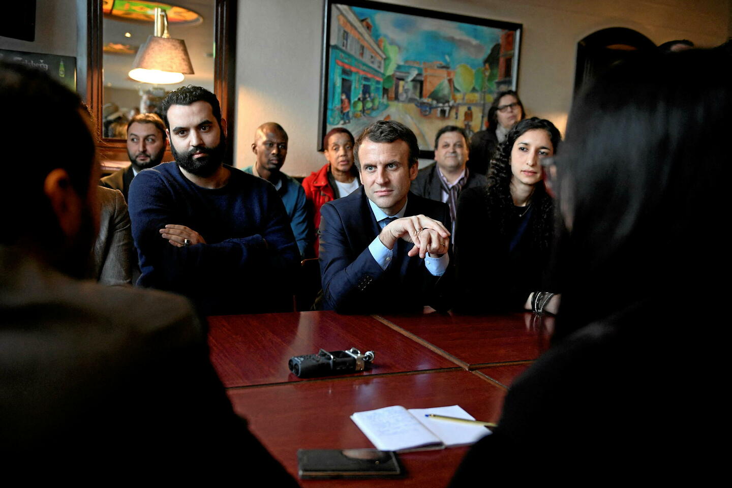 Yassine Belattar reçu à l?????lysée : Emmanuel Macron était-il au courant ?