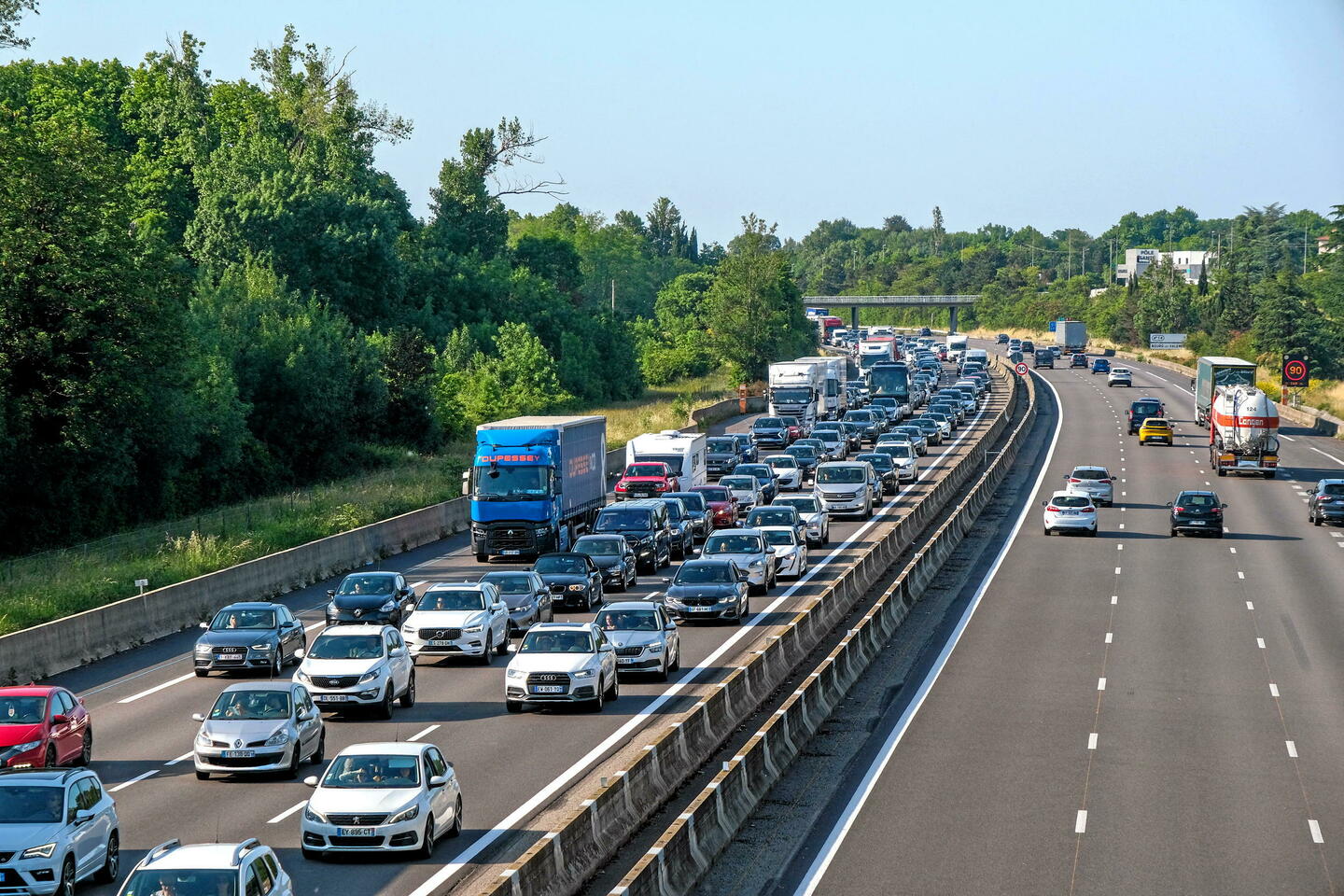 Les riches émettent-ils vraiment quatre fois plus de CO2 que les pauvres ?