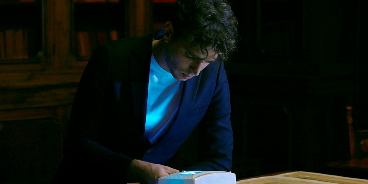 Mais qui est donc Emanuele Arioli, le jeune homme qui a resuscité un chevalier de la Table ronde ?