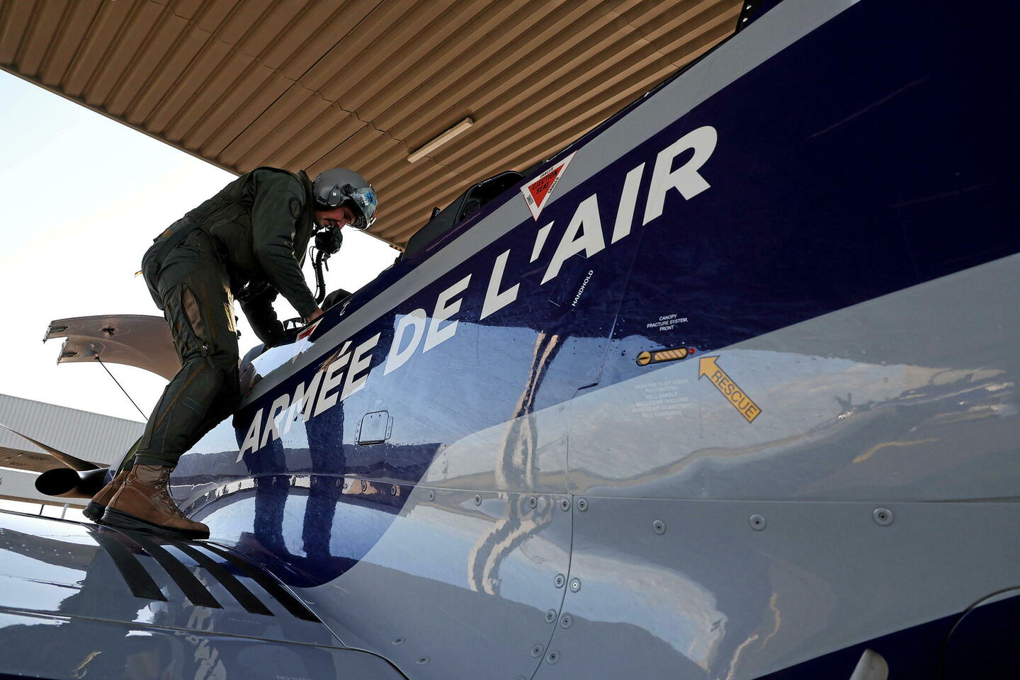 Armée de l???air et de l???espace : comment recrute-t-on les pilotes de combat ?