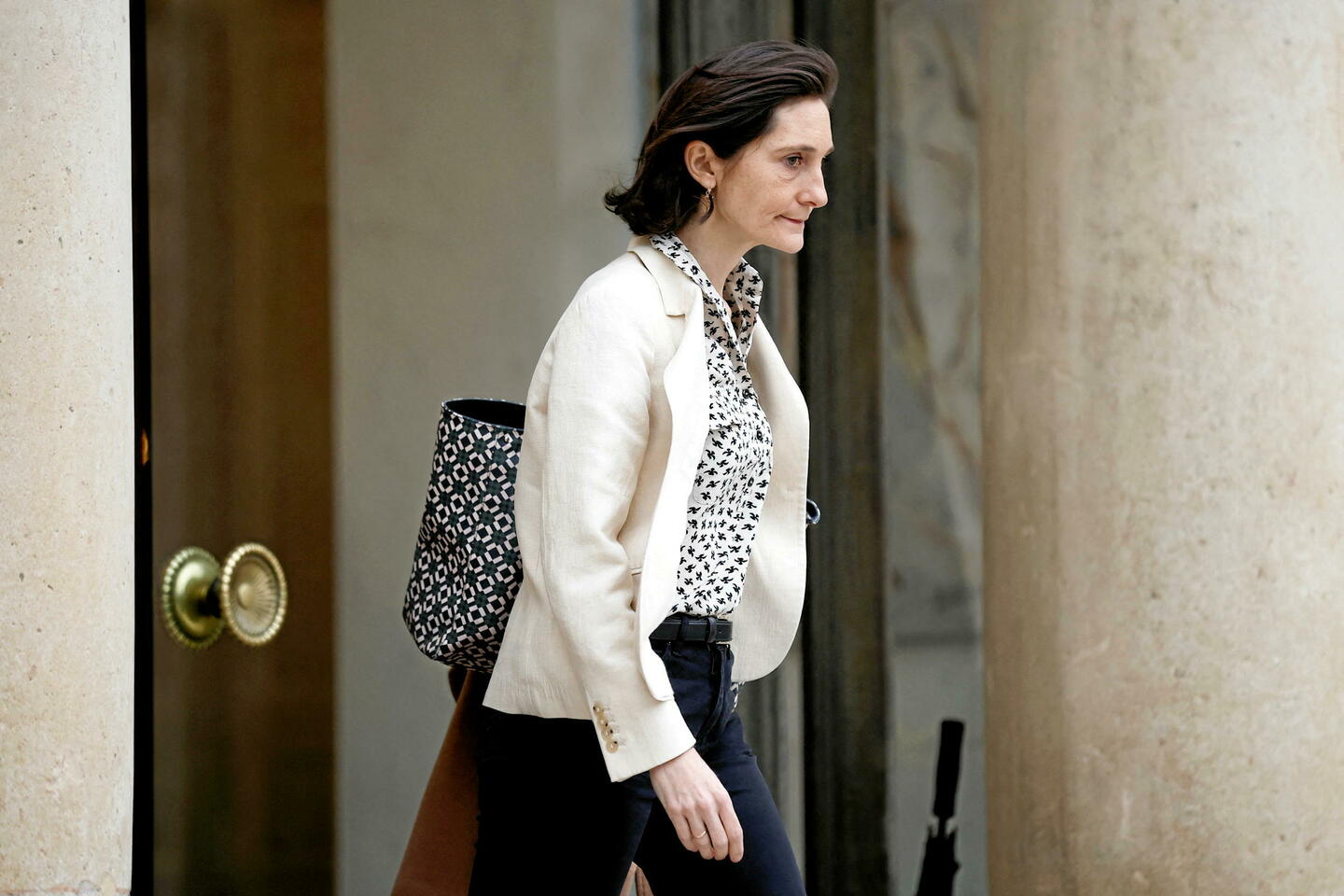Polémique Oudéa-Castéra : la ministre se dessaisit du dossier sur le rapport Stanislas