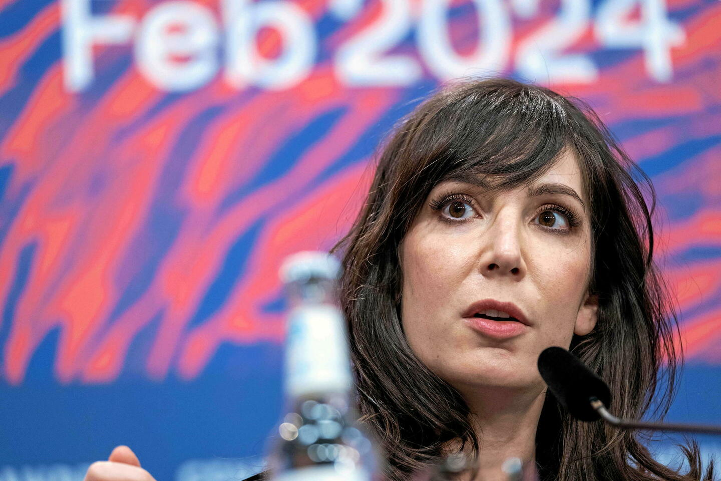 Jacques Doillon accusé de viol : Nora Hamzawi s???oppose à la sortie de son film